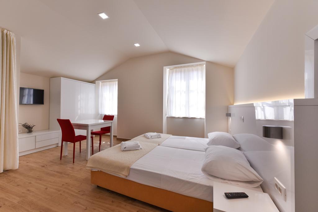 Idassa Atrium Rooms Zadar Exterior foto